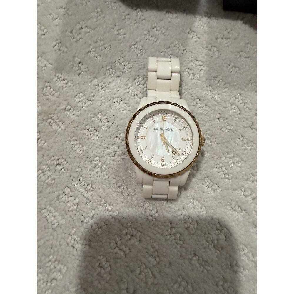Michael Kors MM5249 Women's White Acrylic Analog Dial Quartz Wrist Watch JNA282 - Picture 4 of 12